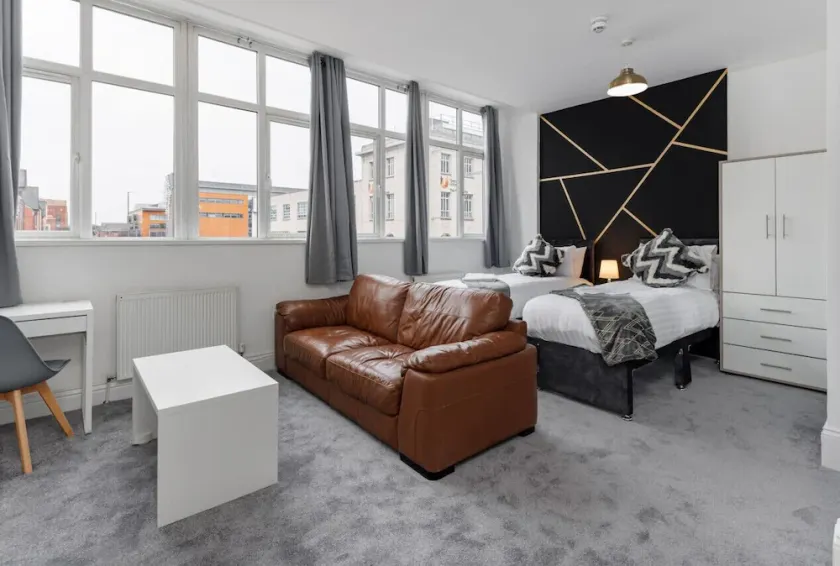 Studio 4 • City Centre • Fast WiFi • Smart TV - Image 1