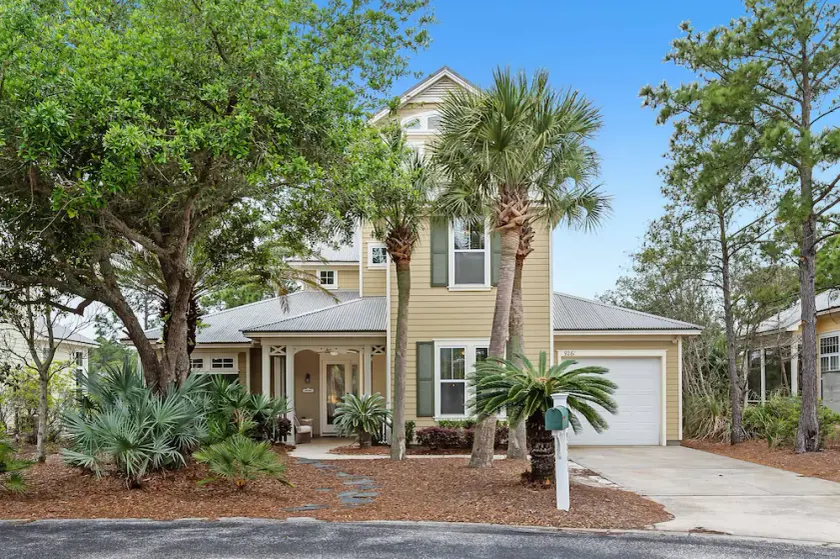 The Crow's Nest~ Beautiful 4BR/3BA beach house minutes from the Gulf! - Image 1