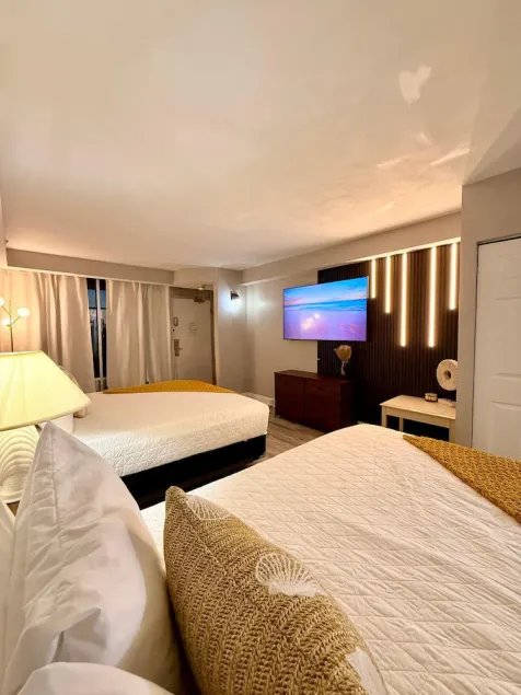 ★Stylish & Comfy ☀Sunrise & Ocean View  65\" Smart TV  w/Ocean Front Balcony - Image 1