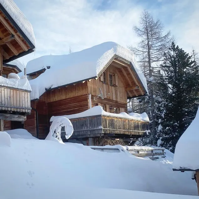 Vacation home1800m, near ski lift, wooden stove, W-LAN, desk, outdoor sauna - Image 1