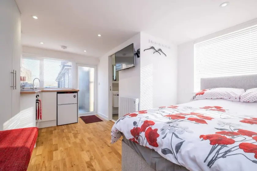 Host & Stay - Wilson Studio - Image 1