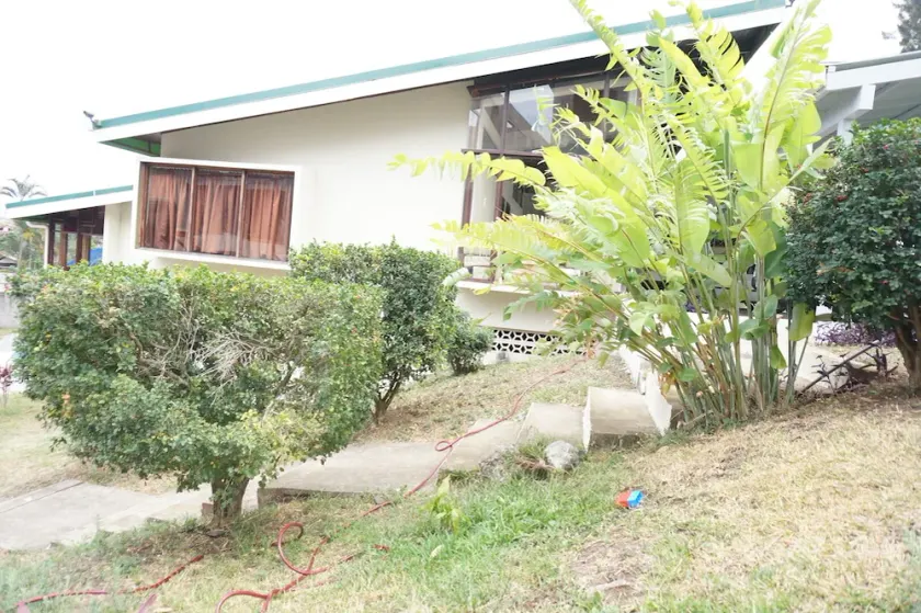 House in Escazu 5 mins from Multiplica Mall - Image 1