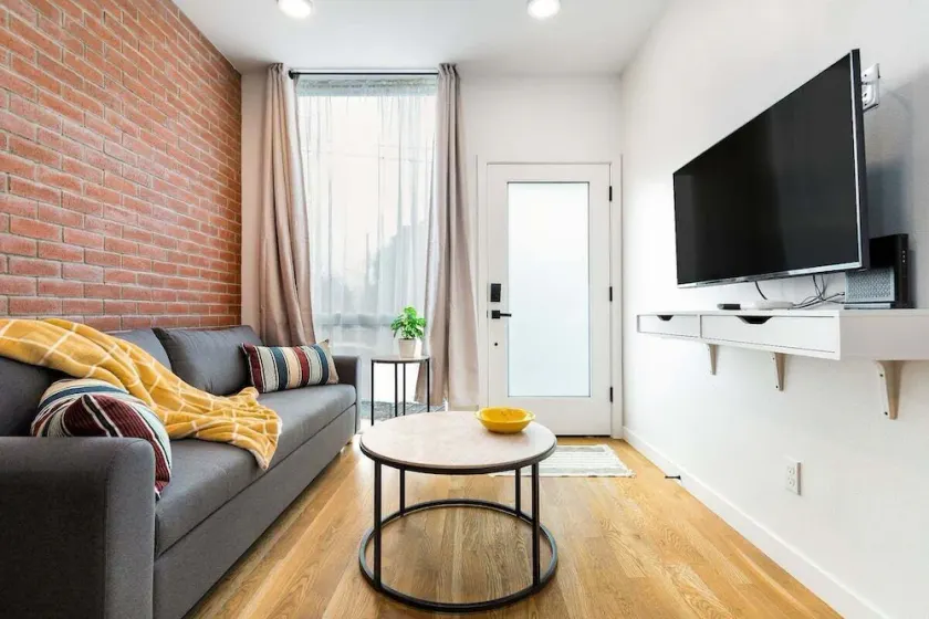 Perch - Marion Manor 16: Modern Townhome 10 mins from Seattle U & Swedish - Image 1