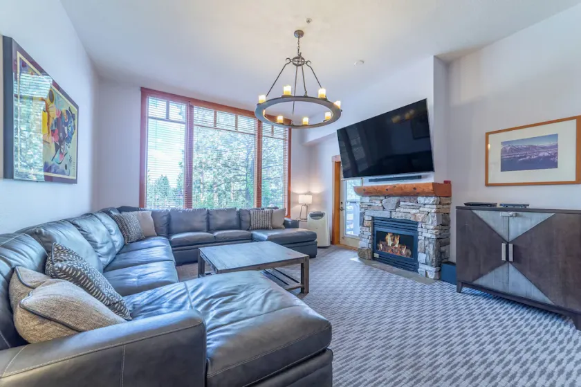 Village 3BR, 3BA – Walk to Gondola & Spa 550 - Image 1