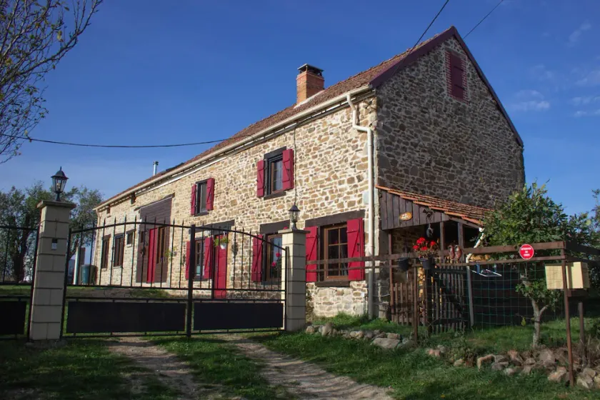 Pretty Gite With Private Pool - Image 1