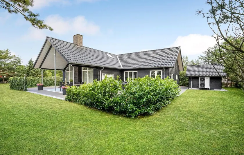 Beautiful Home In Tarm With Wifi - Image 1