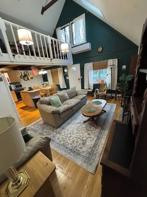 Cozy Chalet - Renovated - Firepit - Fireplace - Pet Friendly - Near Mount Airy Casino - Walmart - Camelback Mountains - Outlets - Zoo - Image 1