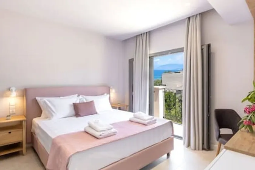 Onore Family suite | Dasia - Image 1