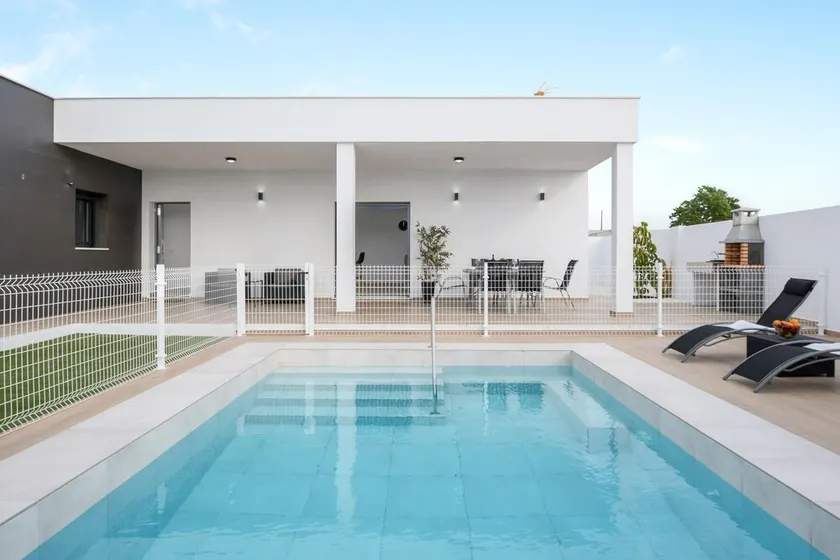 Villa Sandra solo familias - Image 1