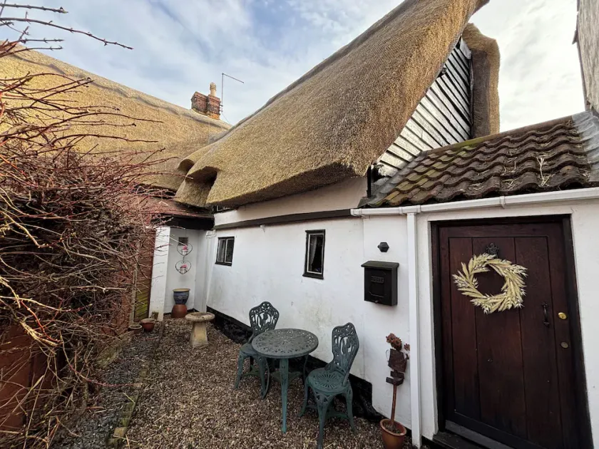 Honeyway Cottage Entire House. - Image 1