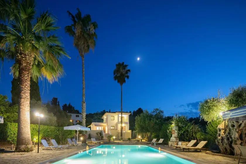 Villa Lianolia: Huge pool, A/C, WiFi, near the beach - Image 1