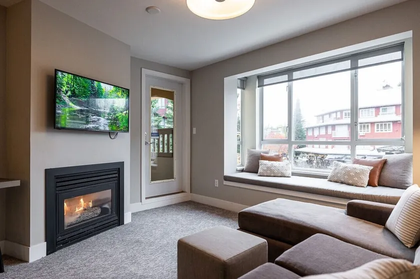 Whistler Center 1BR:Walk To Gondola, Fire, Hot Tub -Sleeps 4. - Image 1