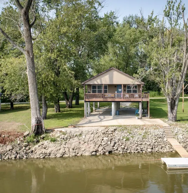 \"Exclusive\" River Cabin on Stilts - Image 1