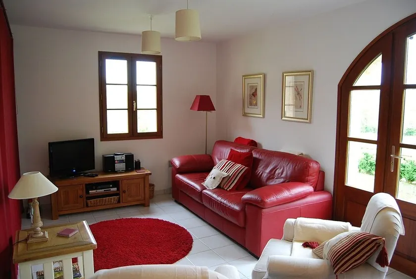 Modern Spacious Villa 15 minutes walk to the centre of Brantome - Image 1