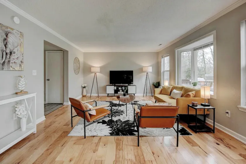 Modern House by Indy Motor Speedway w/3BR - Image 1