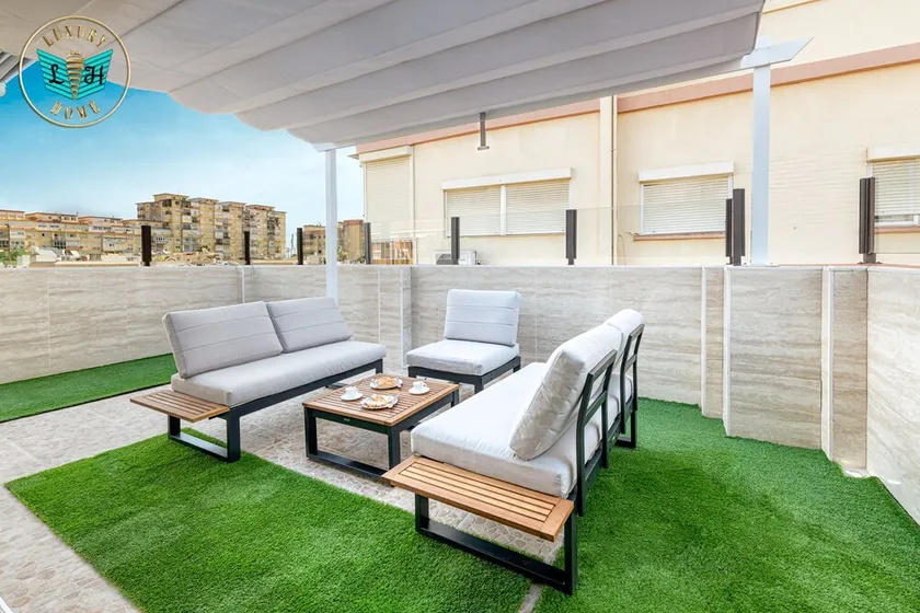 Luxury Home With Terrace - Image 1