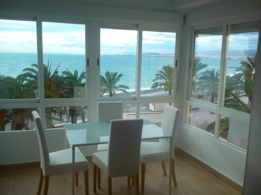 frontales Studio, Sonne und Strand - Image 1