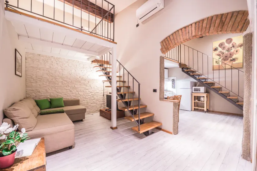 A Few Steps to The Duomo Upscale 2BD Apt - Image 1
