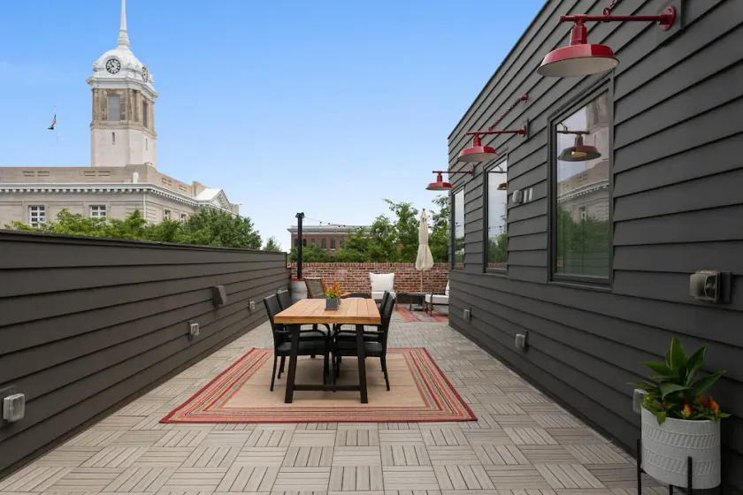 Luxury Loft in Downtown Columbia with Rooftop Terrace - Image 1