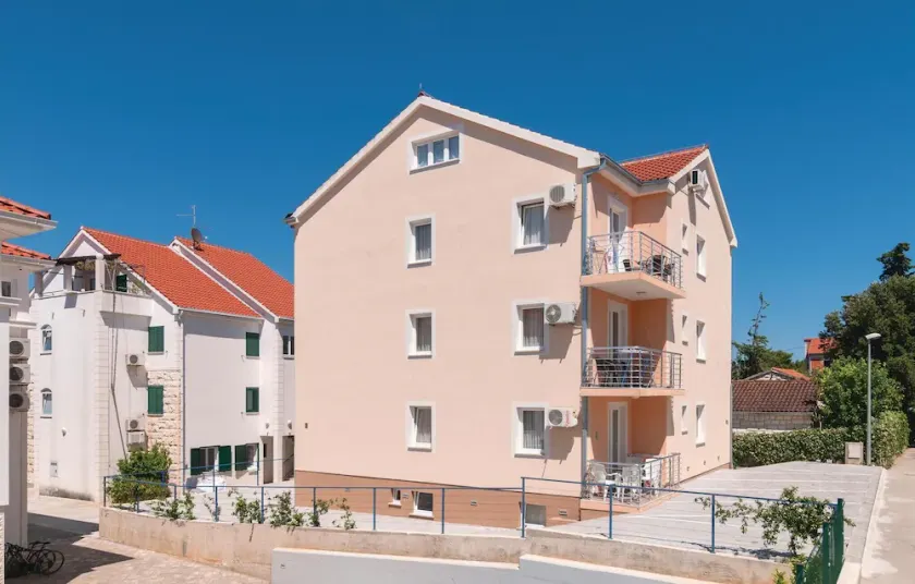 Appartement charmant à Supetar avec Wi-Fi - Image 1