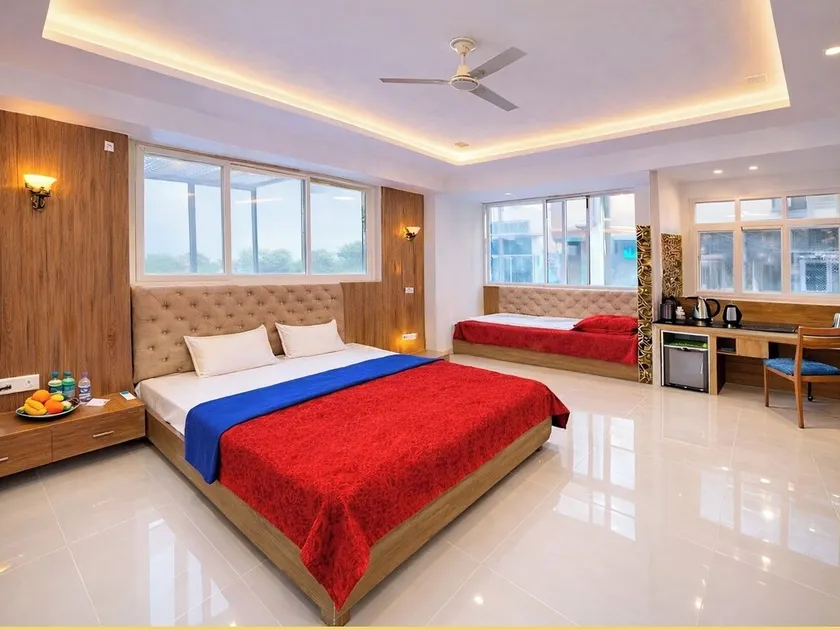 Radhika Palace -near ISCKON &Prem mandir - Image 1