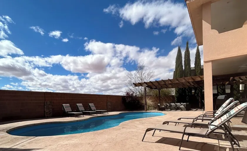 Heated Pool•AmazingViews•4 Bed 3 Bath•Great Location•Horseshoe Bend - Image 1