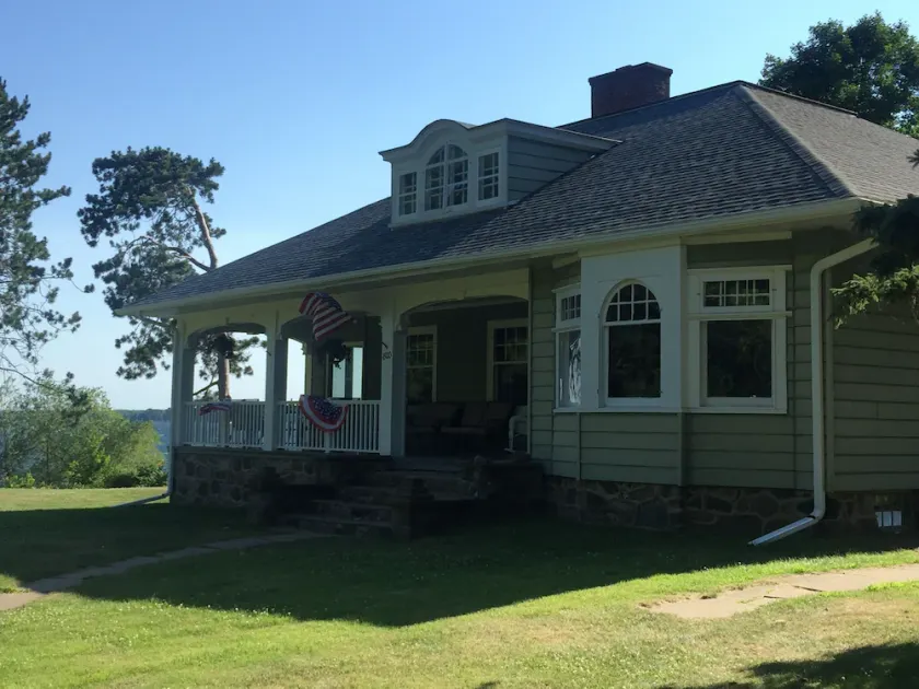 Historisk bungalow ved søen Metonga - Image 1