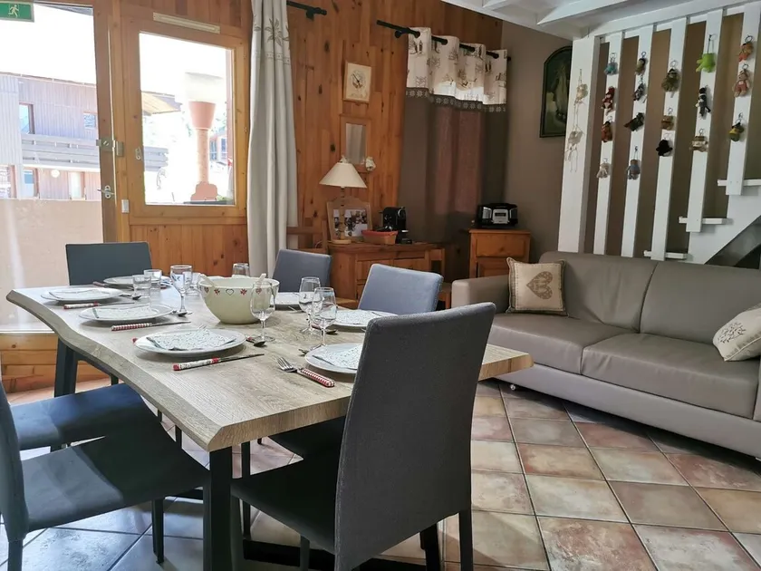 Le Bourg-Morel 3.5/2 - Grand duplex cosy, balcon plein sud - Image 1