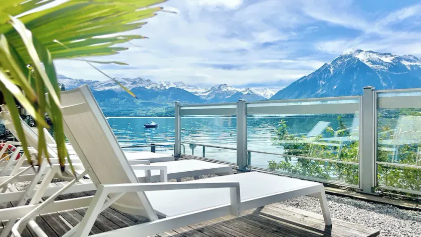 Boutique Hotel Niesenblick - direkt am Thunersee gelegen mit SELF CHECK IN & digitaler Rezeption - Image 1