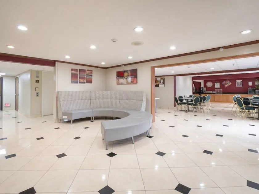 OYO Townhouse Houston Airport North - Image 1
