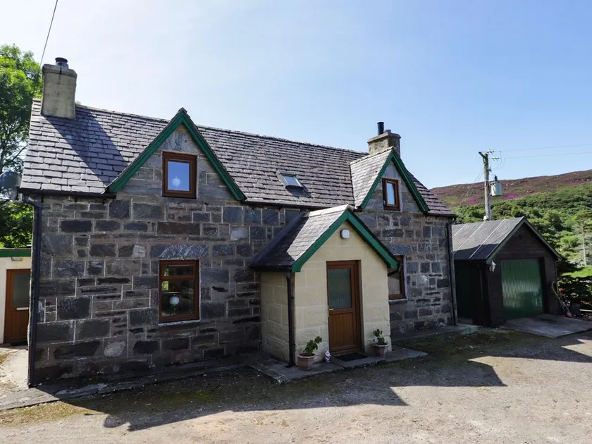 8 ACHNABAT, family friendly, character holiday cottage in Bettyhill - Image 1