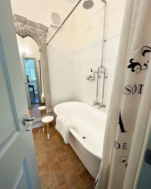 Vintage Beach ESTATE House Studio & Cottage - Image 1