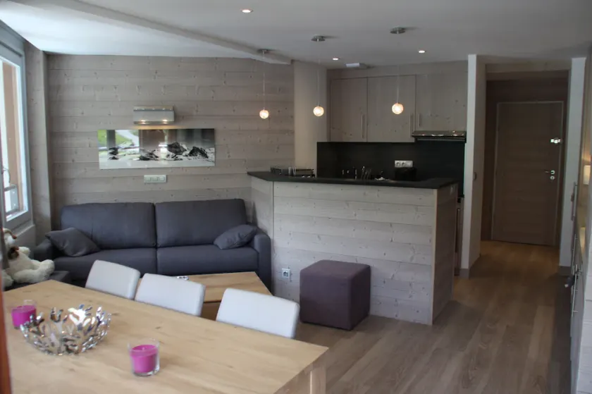 5 * apt ved foden af skråningerne (2150m), 3 altaner, 3 iPads, højttaler i hvert værelse - Image 1