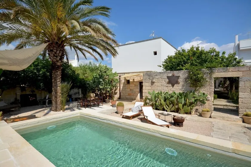Luxusvilla mit Pool in der Nähe des Meeres - Image 1