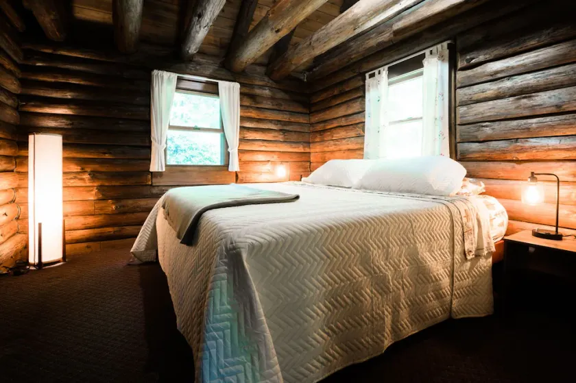 Rustically Romantic Log Cabin near Sweet Pond - Image 1