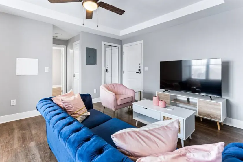 Your Cozy One Bedroom Detriot - Image 1