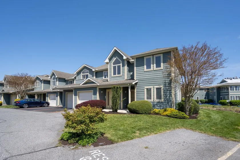 Condo with elevator and POND VIEWS! - 12 Pondview Lane - Image 1