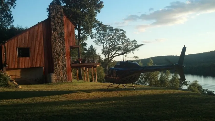 Magnifique maison au bord de la rivière, complètement privée.  * RÉSERVEZ 7 NUITS OBTENEZ 10% DE RÉDUCTION!* - Image 1