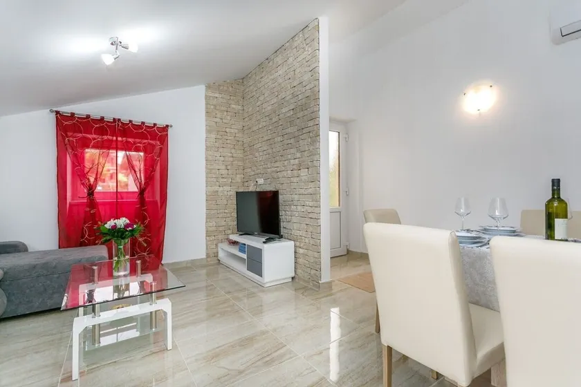 Apartment Mare - Image 1