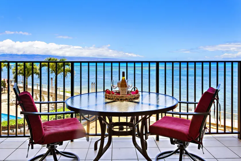 2BD Oceanfront Condo with Panoramic Views -Hololani A604 - Image 1