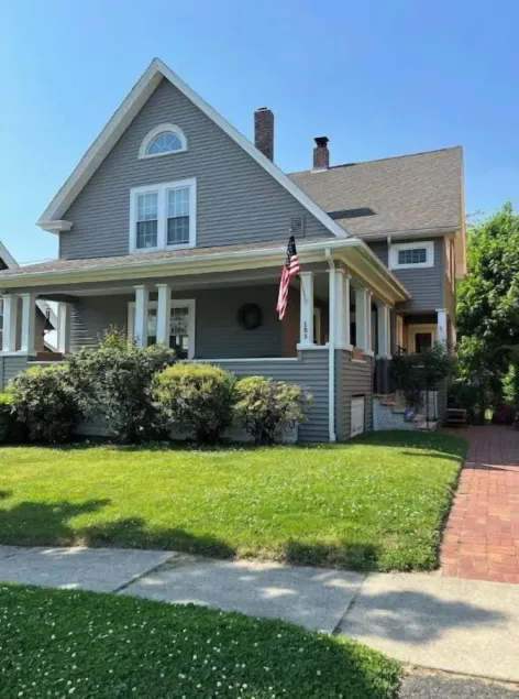 CHARMING LARGE 3 Bedroom Entire Home - Image 1