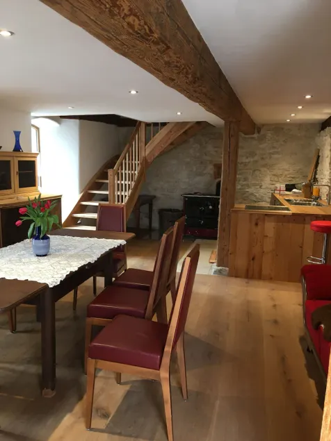 Cozy vacation home in a listed 18th century Jura house - Image 1
