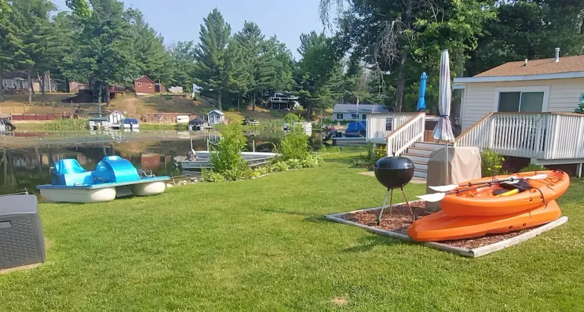 Lakefront-2027 Early Booking Special, Sleeps 6-Great Fishing-No Pets - Image 1