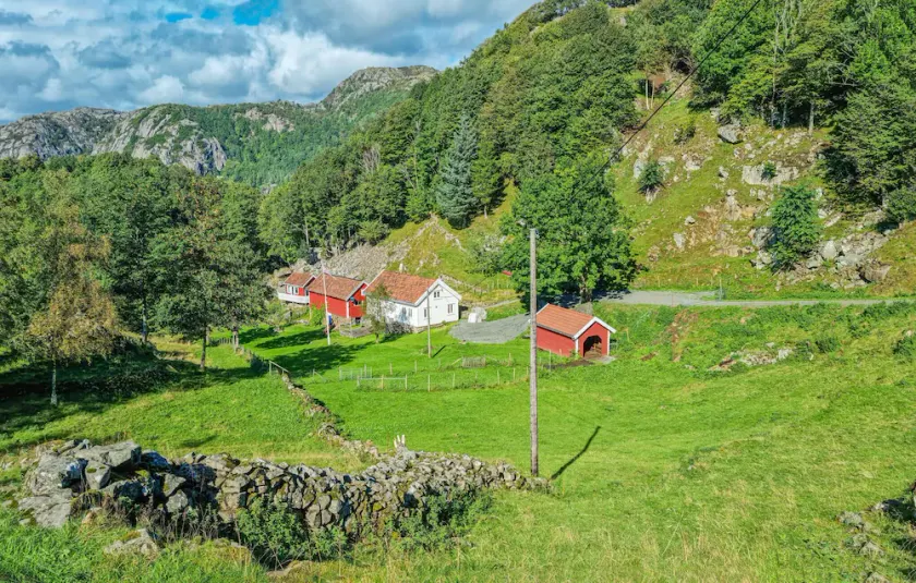 3 Bedroom Lovely Home In Hidrasund - Image 1