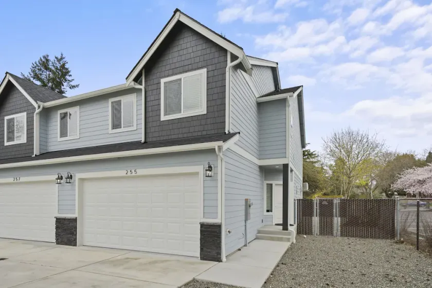 Welcome to The 255 — Your Home Away from Home - Image 1