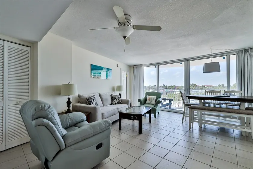Ocean Side Paradise - Image 1