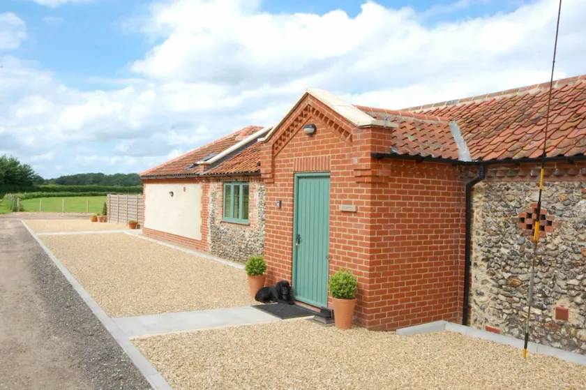 REMUS, family friendly, with open fire in East Harling - Image 1