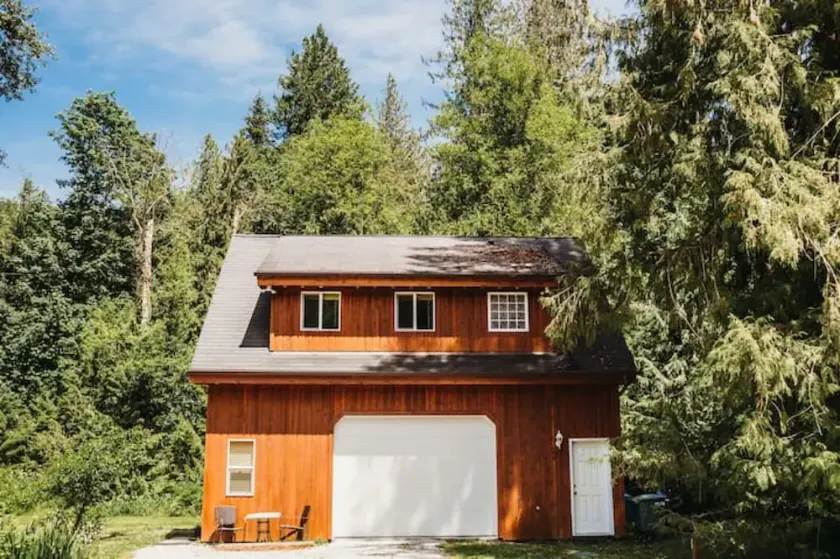 Skyline cottage, private hot tub, wifi sleeps 4! - Image 1