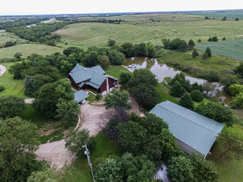 Off the beaten path! 3 BR/1 BA north of Salina, KS - Image 1