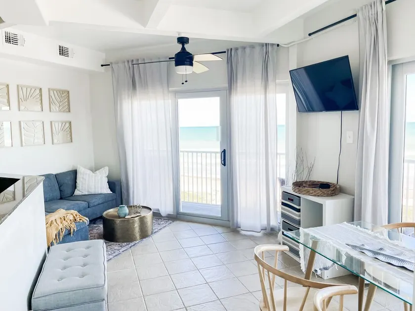 BEAUTIFUL CONDO - AMAZING BEACH VIEW FROM PRIVATE BALCONY - Image 1